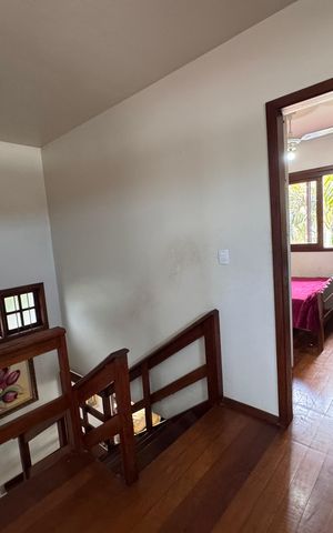Casa à venda com 200m², 3 quartos e 3 vagas Casa à venda com 200m², 3 quartos e 3 vagasCorredor para os Quartos