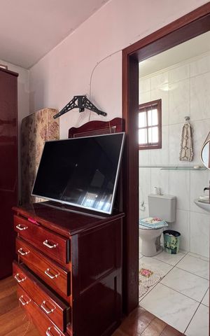 Casa à venda com 200m², 3 quartos e 3 vagas Casa à venda com 200m², 3 quartos e 3 vagasSuíte
