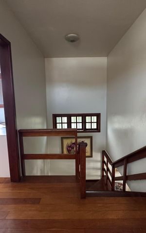 Casa à venda com 200m², 3 quartos e 3 vagas Casa à venda com 200m², 3 quartos e 3 vagasCorredor para os Quartos