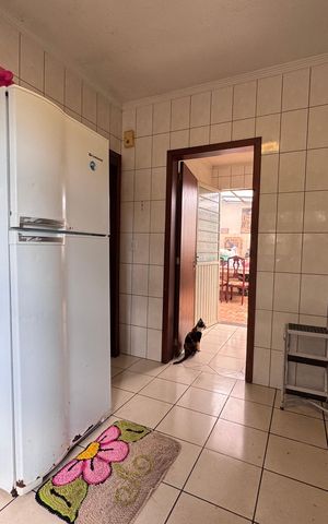 Casa à venda com 200m², 3 quartos e 3 vagas Casa à venda com 200m², 3 quartos e 3 vagasCozinha