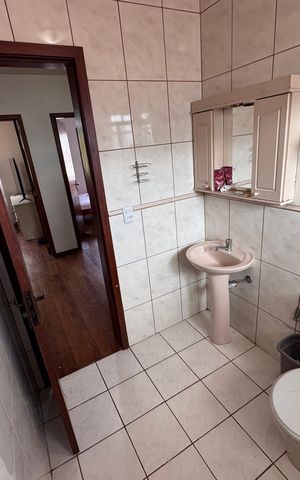 Casa à venda com 200m², 3 quartos e 3 vagas Casa à venda com 200m², 3 quartos e 3 vagasBanheiro