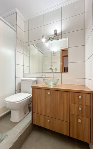Apartamento à venda com 50m², 2 quartos e 1 vaga Apartamento à venda com 50m², 2 quartos e 1 vagaBanheiro