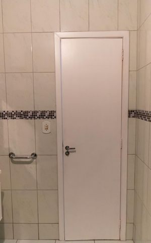 Casa à venda com 150m², 2 quartos e 3 vagas Casa à venda com 150m², 2 quartos e 3 vagasBanheiro