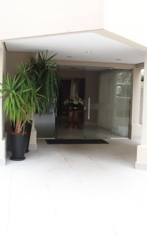 Apartamento à venda com 140m², 3 quartos e 1 vagaEntrada