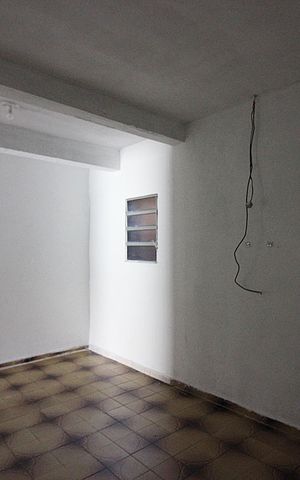 Casa à venda com 83m², 2 quartos e 2 vagasSala 