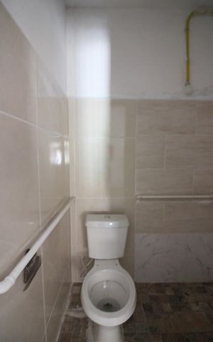 Casa à venda com 83m², 2 quartos e 2 vagasSuíte Banheiro 