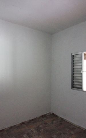 Casa à venda com 83m², 2 quartos e 2 vagasSuíte 