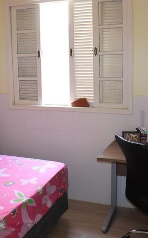 Casa à venda com 450m², 3 quartos e 2 vagasQuarto 2