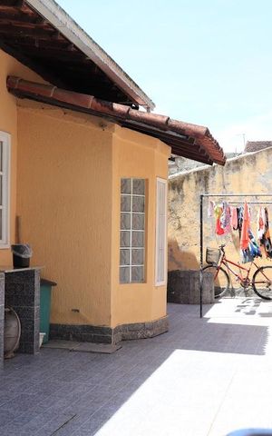 Casa à venda com 450m², 3 quartos e 2 vagasÁrea Externa