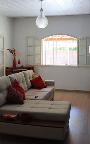 Casa à venda com 450m², 3 quartos e 2 vagasSala