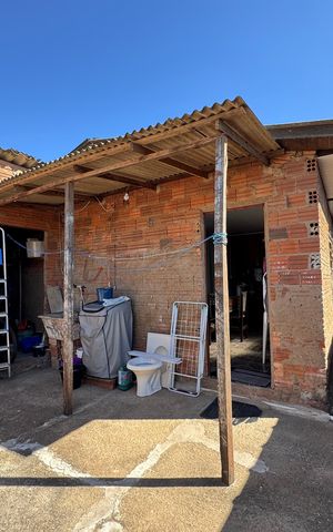 Casa à venda com 200m², 2 quartos e 1 vaga Casa à venda com 200m², 2 quartos e 1 vagaÁrea comum