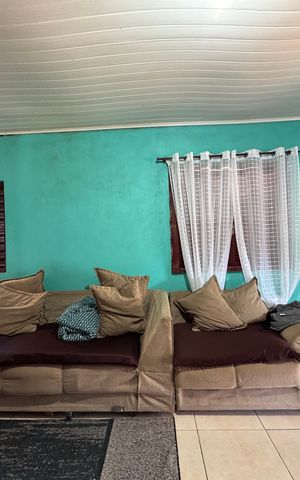 Casa à venda com 200m², 2 quartos e 1 vaga Casa à venda com 200m², 2 quartos e 1 vagaSala