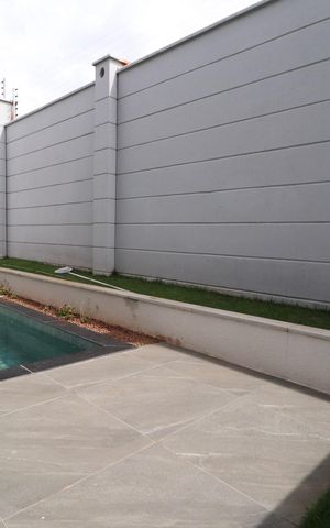 Casa de condomínio para alugar com 218m², 4 quartos e 2 vagasPiscina