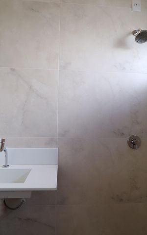 Casa de condomínio para alugar com 218m², 4 quartos e 2 vagasBanheiro  Suíte 3