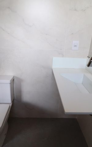 Casa de condomínio para alugar com 218m², 4 quartos e 2 vagasBanheiro  Suíte 3