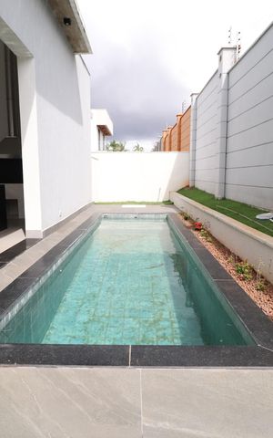 Casa de condomínio para alugar com 218m², 4 quartos e 2 vagasPiscina