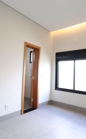 Casa de condomínio para alugar com 218m², 4 quartos e 2 vagas Suíte 3