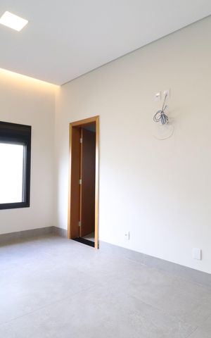 Casa de condomínio para alugar com 218m², 4 quartos e 2 vagasSuíte 4
