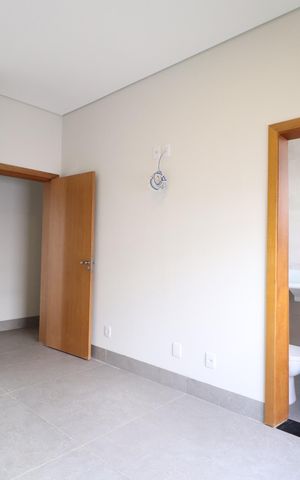 Casa de condomínio para alugar com 218m², 4 quartos e 2 vagas Suíte 3