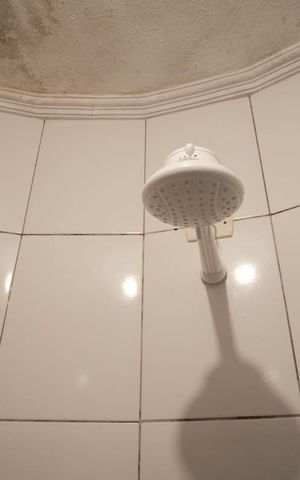 Casa à venda com 170m², 3 quartos e 2 vagasBanheiro 2 
