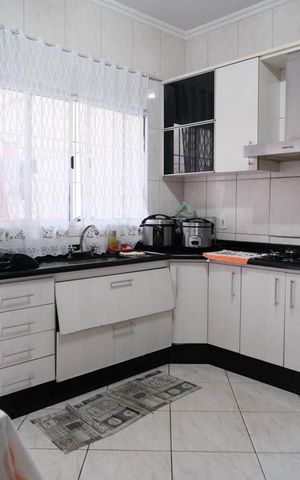 Casa à venda com 170m², 3 quartos e 2 vagasCozinha