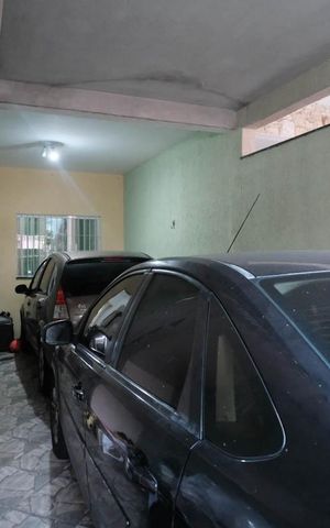 Casa à venda com 170m², 3 quartos e 2 vagasGaragem