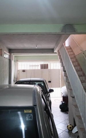 Casa à venda com 170m², 3 quartos e 2 vagasGaragem