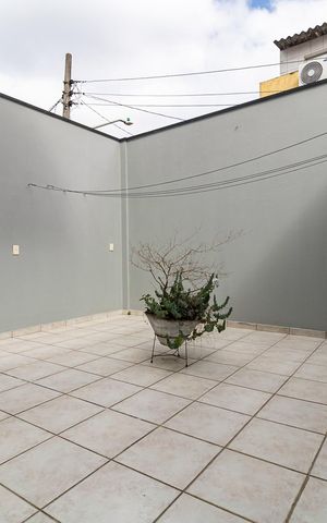 Casa à venda com 105m², 2 quartos e 2 vagas Casa à venda com 105m², 2 quartos e 2 vagasQuintal