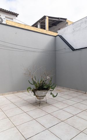 Casa à venda com 105m², 2 quartos e 2 vagas Casa à venda com 105m², 2 quartos e 2 vagasQuintal