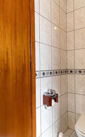 Casa à venda com 105m², 2 quartos e 2 vagas Casa à venda com 105m², 2 quartos e 2 vagasBanheiro da Suíte