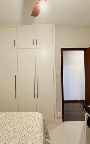 Casa de condomínio à venda com 297m², 5 quartos e 2 vagas Casa de condomínio à venda com 297m², 5 quartos e 2 vagasQuarto 2