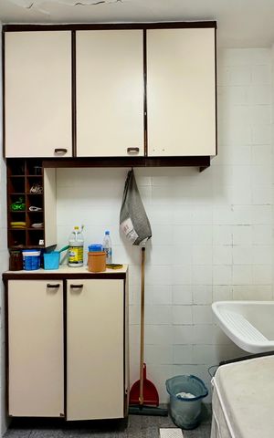 Casa de condomínio à venda com 297m², 5 quartos e 2 vagas Casa de condomínio à venda com 297m², 5 quartos e 2 vagasÁrea de Serviço