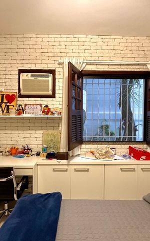 Casa de condomínio à venda com 297m², 5 quartos e 2 vagas Casa de condomínio à venda com 297m², 5 quartos e 2 vagasSuíte 2