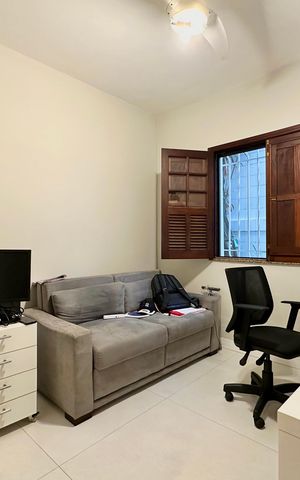 Casa de condomínio à venda com 297m², 5 quartos e 2 vagas Casa de condomínio à venda com 297m², 5 quartos e 2 vagasQuarto 1