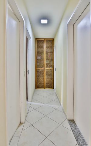 Apartamento à venda com 60m², 2 quartos e 1 vaga Apartamento à venda com 60m², 2 quartos e 1 vagaCorredor