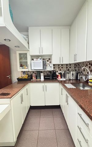 Apartamento à venda com 107m², 3 quartos e 2 vagas Apartamento à venda com 107m², 3 quartos e 2 vagasCozinha