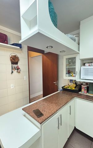 Apartamento à venda com 107m², 3 quartos e 2 vagas Apartamento à venda com 107m², 3 quartos e 2 vagasCozinha