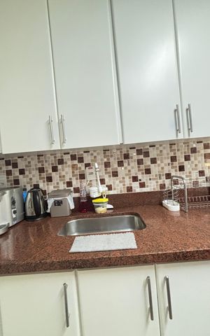 Apartamento à venda com 107m², 3 quartos e 2 vagas Apartamento à venda com 107m², 3 quartos e 2 vagasCozinha