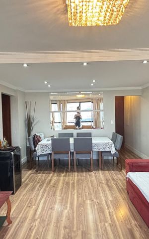 Apartamento à venda com 107m², 3 quartos e 2 vagas Apartamento à venda com 107m², 3 quartos e 2 vagasSala