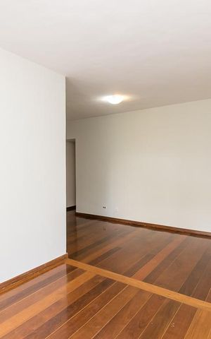 Apartamento à venda com 116m², 3 quartos e 1 vaga Apartamento à venda com 116m², 3 quartos e 1 vagaSala