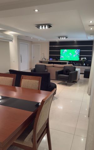 Apartamento à venda com 210m², 4 quartos e 3 vagas Apartamento à venda com 210m², 4 quartos e 3 vagasSala