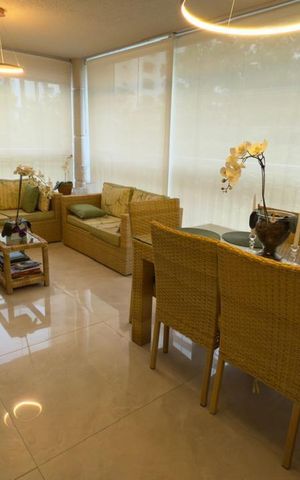 Apartamento à venda com 210m², 4 quartos e 3 vagas Apartamento à venda com 210m², 4 quartos e 3 vagasSala
