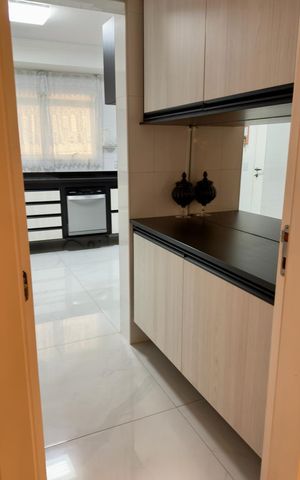Apartamento à venda com 210m², 4 quartos e 3 vagas Apartamento à venda com 210m², 4 quartos e 3 vagasCozinha