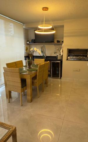 Apartamento à venda com 210m², 4 quartos e 3 vagas Apartamento à venda com 210m², 4 quartos e 3 vagasSala