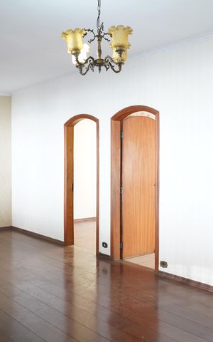 Casa à venda com 280m², 5 quartos e 3 vagasSala