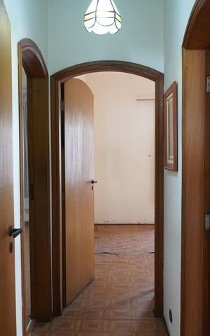 Casa à venda com 280m², 5 quartos e 3 vagasCorredor