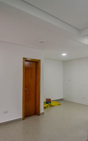 Casa à venda com 130m², 3 quartos e 2 vagas Casa à venda com 130m², 3 quartos e 2 vagasSala