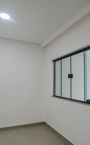 Casa à venda com 130m², 3 quartos e 2 vagas Casa à venda com 130m², 3 quartos e 2 vagasSala