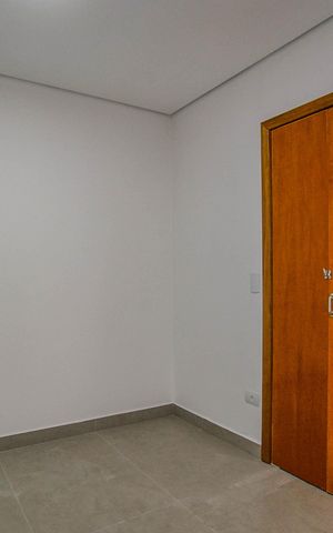 Casa à venda com 130m², 3 quartos e 2 vagas Casa à venda com 130m², 3 quartos e 2 vagas Suíte