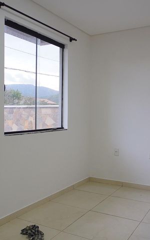 Casa para alugar com 104m², 3 quartos e 2 vagasSala